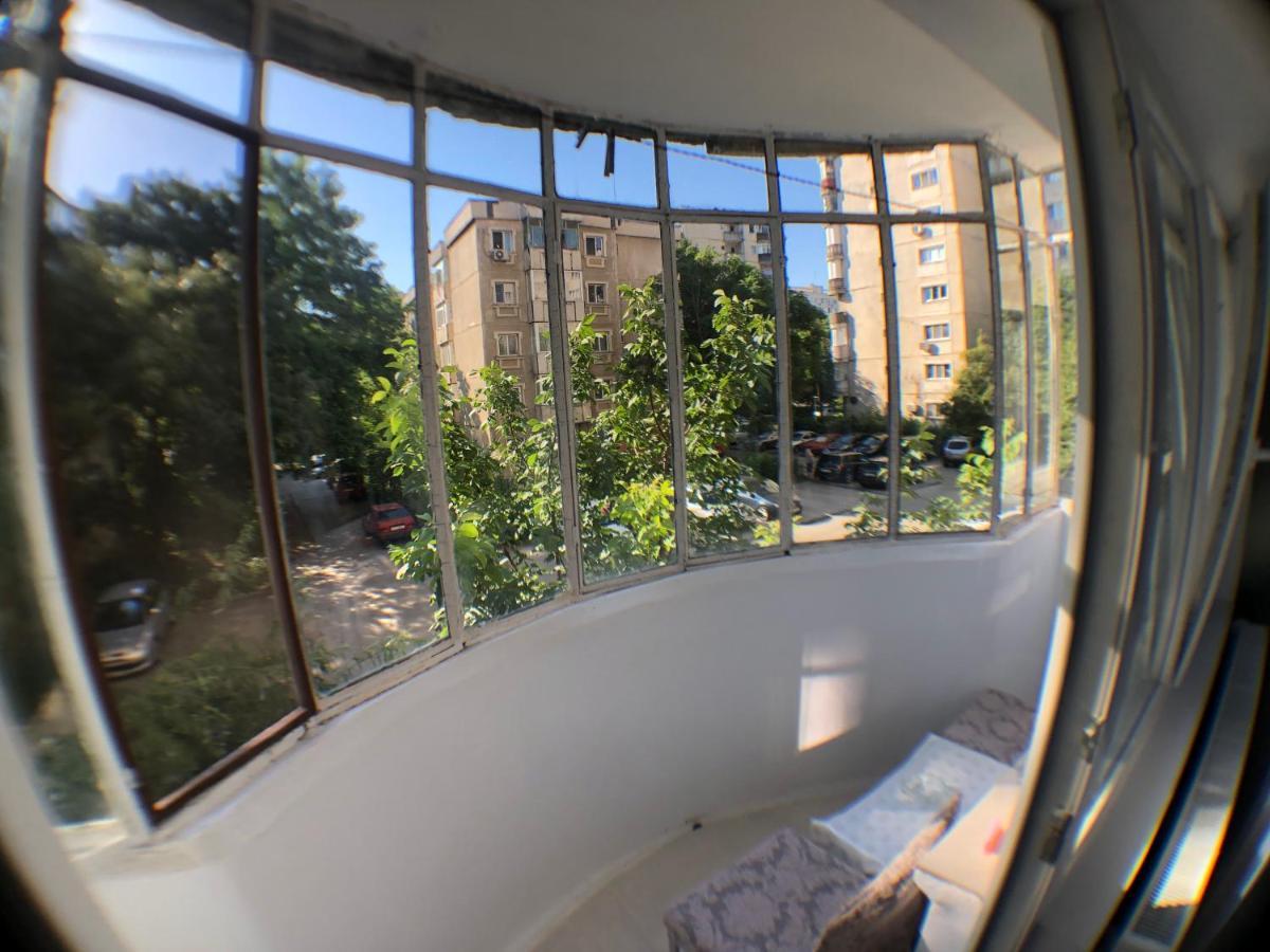 Le Garcon De Cristina-Simple,Quiet,Spacious Studio Boekarest Buitenkant foto